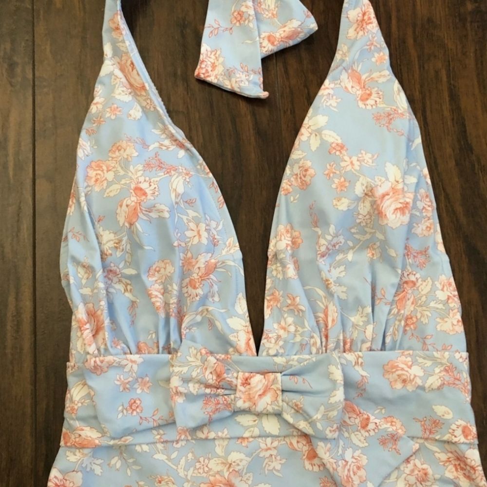 Halogen Blue Floral WeWoreWhat Brooklyn Halter One-Piece Swimsuit - Picture 6 of 14